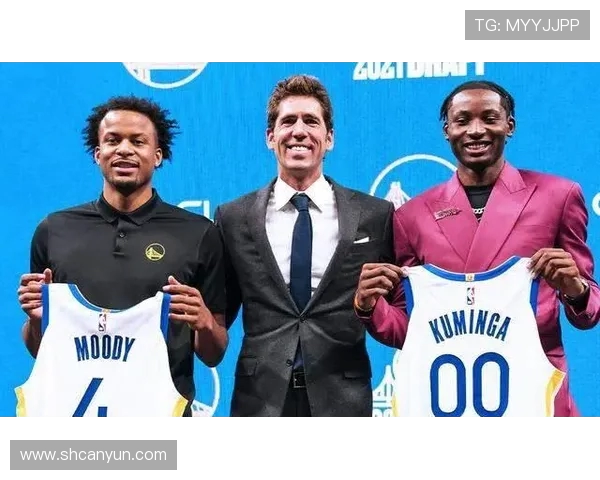 库明加谈与理查德的沟通与球队近期表现的关系